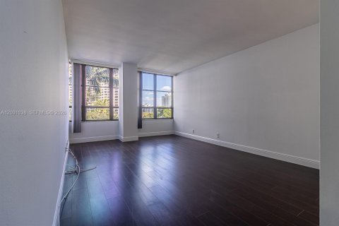 Copropriété à louer à Hallandale Beach, Floride: 1 chambre, 76.92 m2 № 2064991 - photo 8