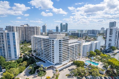 Condo à Hallandale Beach, Floride, 1 chambre  № 2064991
