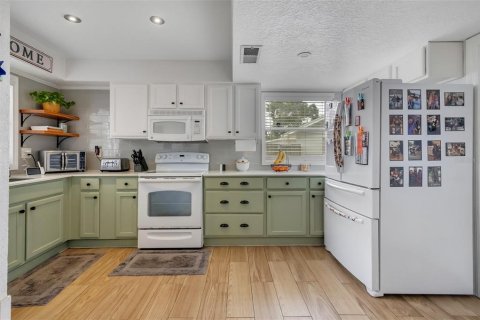 Casa en venta en Winter Haven, Florida, 4 dormitorios, 156.08 m2 № 2212813 - foto 5