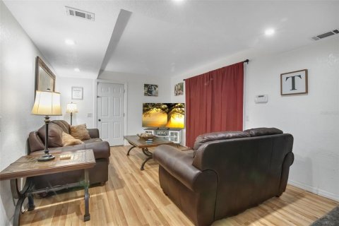 Casa en venta en Winter Haven, Florida, 4 dormitorios, 156.08 m2 № 2212813 - foto 8