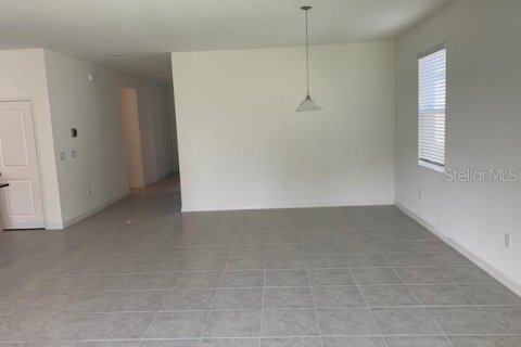 Casa en alquiler en Davenport, Florida, 4 dormitorios, 184.78 m2 № 1824604 - foto 8