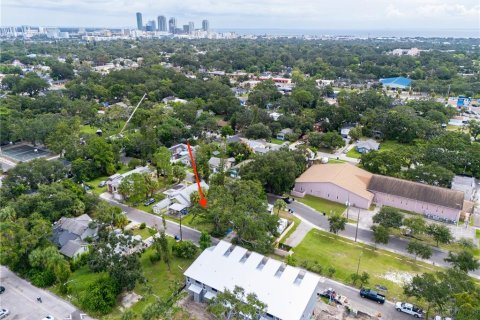 Terreno en venta en Saint Petersburg, Florida № 1904926 - foto 5