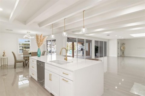Villa ou maison à vendre à Punta Gorda, Floride: 4 chambres, 258.55 m2 № 1538537 - photo 14