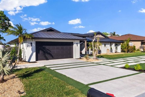 Villa ou maison à vendre à Punta Gorda, Floride: 4 chambres, 258.55 m2 № 1538537 - photo 4