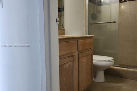 Condominio en alquiler en North Miami, Florida, 2 dormitorios, 89.46 m2 № 1983140 - foto 11