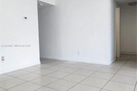 Condominio en alquiler en North Miami, Florida, 2 dormitorios, 89.46 m2 № 1983140 - foto 12
