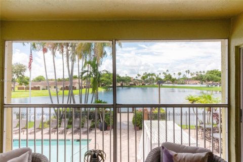 Apartamento en alquiler en Miami Lakes, Florida, 2 dormitorios, 97.55 m2 № 1954911 - foto 23