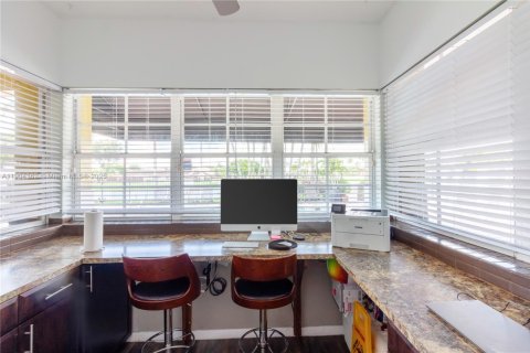 Apartamento en alquiler en Miami Lakes, Florida, 2 dormitorios, 97.55 m2 № 1954911 - foto 30