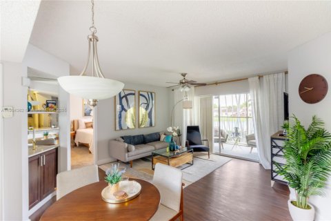 Apartamento en alquiler en Miami Lakes, Florida, 2 dormitorios, 97.55 m2 № 1954911 - foto 28