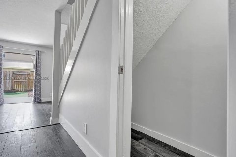 Casa en venta en Davie, Florida, 2 dormitorios, 121.89 m2 № 2074329 - foto 8