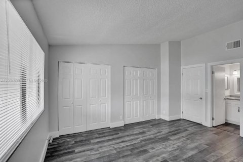 Casa en venta en Davie, Florida, 2 dormitorios, 121.89 m2 № 2074329 - foto 10