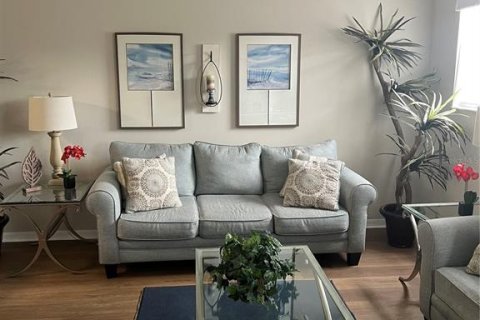 Купить кондоминиум в Киссимми, Флорида 5 комнат, 107.49м2, № 1253290 - фото 3