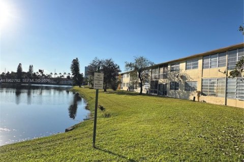 Купить кондоминиум в Авентура, Флорида 2 спальни, 102.01м2, № 2025269 - фото 10