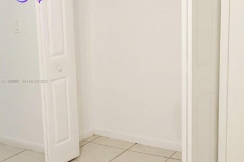 Appartement à louer à Miami, Floride: 2 chambres, 205.69 m2 № 1987247 - photo 7