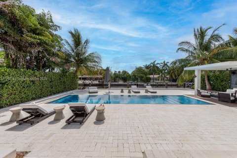 Casa en venta en North Miami, Florida, 8 dormitorios, 434.13 m2 № 1859955 - foto 13