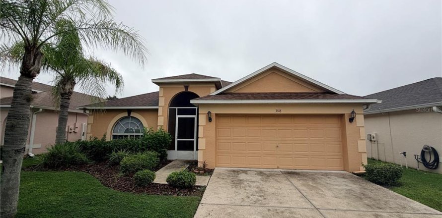 Villa ou maison à Wesley Chapel, Floride 3 chambres, 152.36 m2 № 2405762