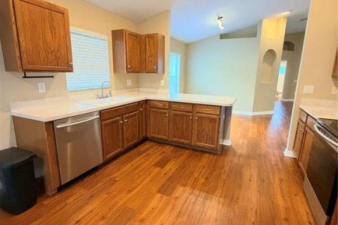 Villa ou maison à louer à Wesley Chapel, Floride: 3 chambres, 152.36 m2 № 2405762 - photo 7