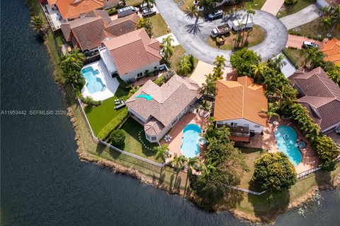 Casa en venta en Doral, Florida, 4 dormitorios, 248.51 m2 № 2029915 - foto 6