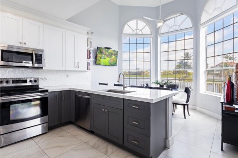 Casa en venta en Doral, Florida, 4 dormitorios, 248.51 m2 № 2029915 - foto 4