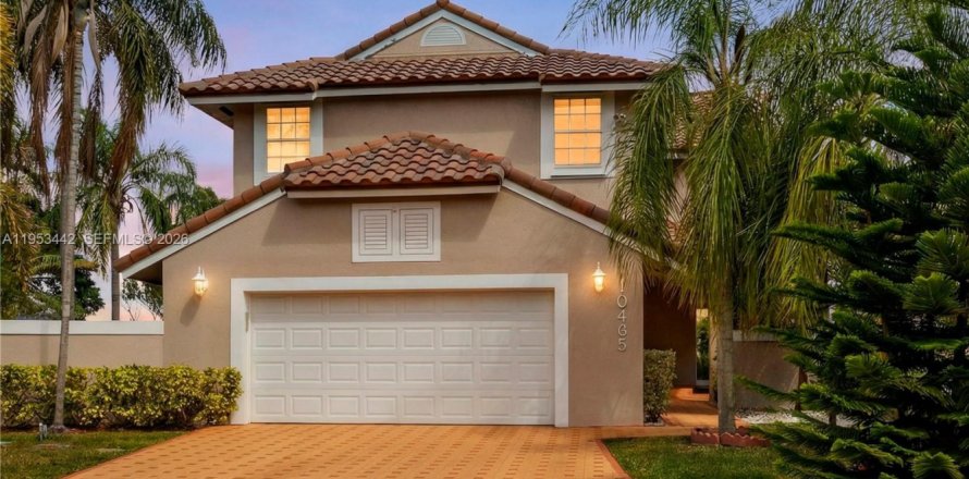 Casa en Doral, Florida 4 dormitorios, 248.51 m2 № 2029915