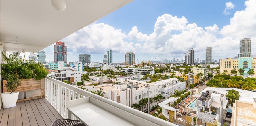 Condominio en Miami Beach, Florida, 1 dormitorio  № 2090269