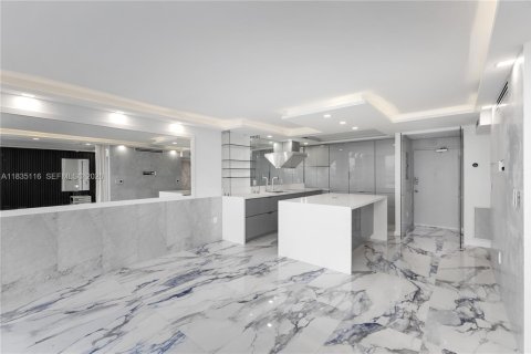 Condominio en venta en Miami Beach, Florida, 1 dormitorio, 61.22 m2 № 2090269 - foto 19