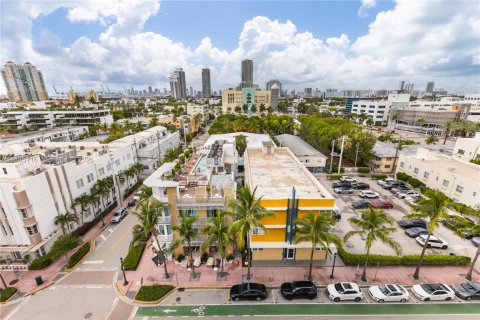 Condominio en venta en Miami Beach, Florida, 1 dormitorio, 61.22 m2 № 2090269 - foto 12