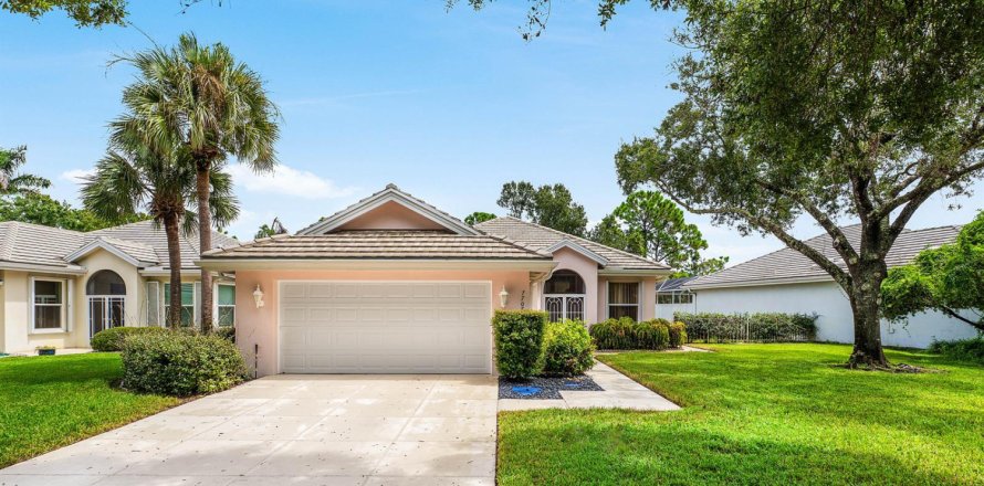 Casa en Hobe Sound, Florida 3 dormitorios, 187.38 m2 № 2386847