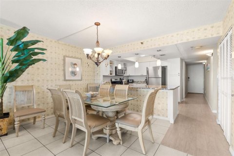 Condominio en venta en Indian Shores, Florida, 3 dormitorios, 109.62 m2 № 2224327 - foto 8