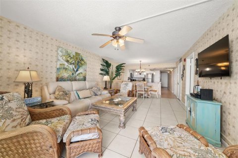 Condominio en venta en Indian Shores, Florida, 3 dormitorios, 109.62 m2 № 2224327 - foto 10