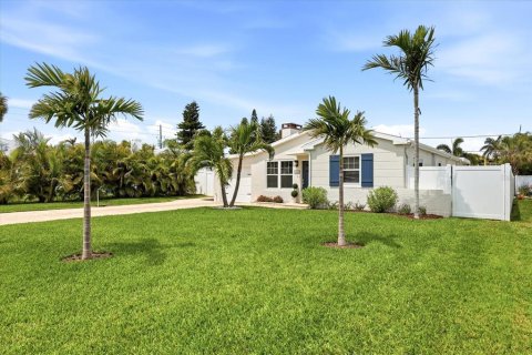 Casa en venta en Belleair Beach, Florida, 2 dormitorios, 157.75 m2 № 2150851 - foto 6