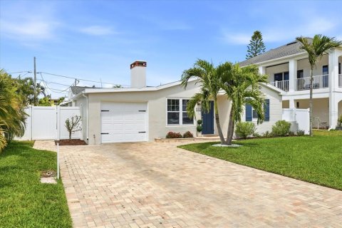 Casa en venta en Belleair Beach, Florida, 2 dormitorios, 157.75 m2 № 2150851 - foto 5
