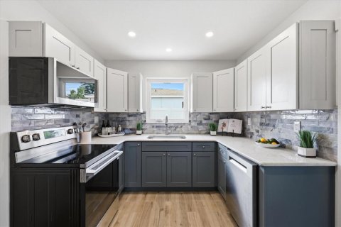 Casa en venta en Belleair Beach, Florida, 2 dormitorios, 157.75 m2 № 2150851 - foto 18