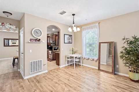 Touwnhouse à vendre à Lake Mary, Floride: 3 chambres, 214.33 m2 № 2215639 - photo 4