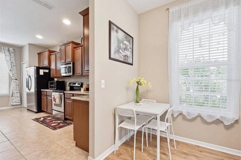 Touwnhouse à vendre à Lake Mary, Floride: 3 chambres, 214.33 m2 № 2215639 - photo 7