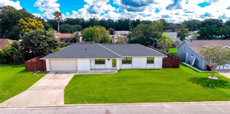 Villa ou maison à Ocala, Floride 3 chambres, 135.82 m2 № 2383665
