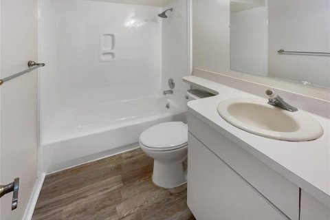 Condo in Orlando, Florida, 3 bedrooms  № 1598388 - photo 25