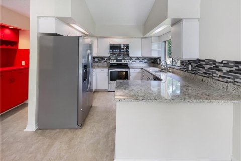 Condo in Orlando, Florida, 3 bedrooms  № 1598388 - photo 2