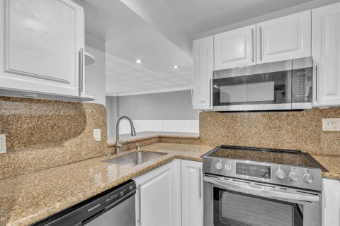 Condominio en venta en Fort Lauderdale, Florida, 2 dormitorios, 94.76 m2 № 2153666 - foto 28