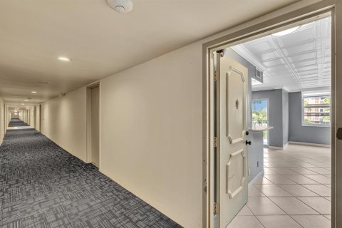 Condominio en venta en Fort Lauderdale, Florida, 2 dormitorios, 94.76 m2 № 2153666 - foto 2