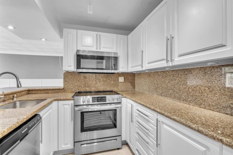 Condominio en venta en Fort Lauderdale, Florida, 2 dormitorios, 94.76 m2 № 2153666 - foto 27