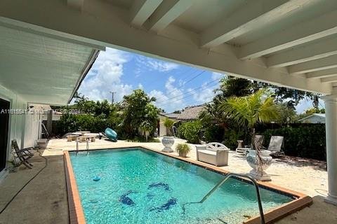 House in South Miami, Florida 3 bedrooms, 221.57 sq.m. № 1693874 - photo 2