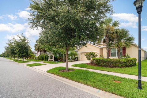 Villa ou maison à vendre à Apollo Beach, Floride: 4 chambres, 205.22 m2 № 1870208 - photo 5