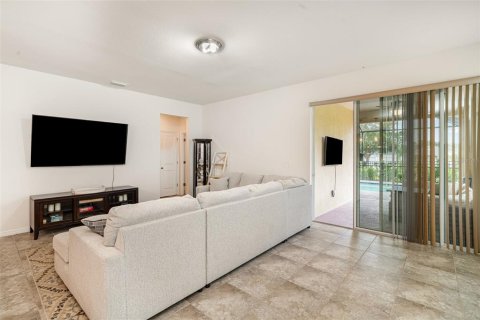 Villa ou maison à vendre à Apollo Beach, Floride: 4 chambres, 205.22 m2 № 1870208 - photo 11