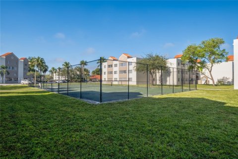 Снять в аренду кондоминиум в Хайалиа, Флорида 2 спальни, 93.27м2, № 1949641 - фото 5