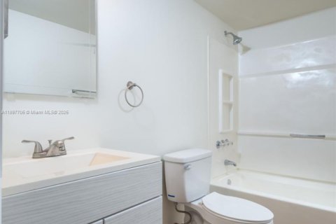 Снять в аренду кондоминиум в Хайалиа, Флорида 2 спальни, 93.27м2, № 1949641 - фото 19