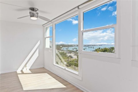 Condominio en venta en Sarasota, Florida, 2 dormitorios, 140.1 m2 № 1717772 - foto 8