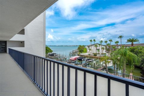 Condominio en venta en Clearwater, Florida, 2 dormitorios, 126.63 m2 № 2267509 - foto 23