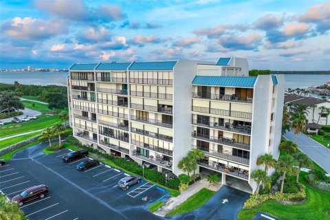 Condominio en venta en Clearwater, Florida, 2 dormitorios, 126.63 m2 № 2267509 - foto 3