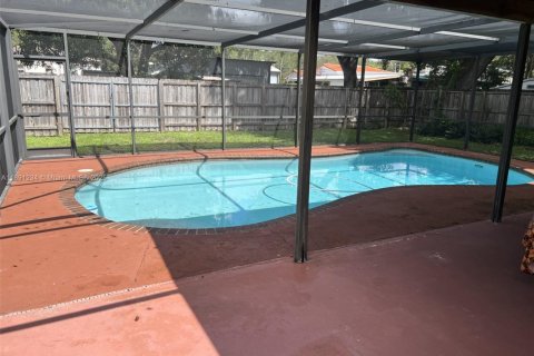 Villa ou maison à vendre à Miami Springs, Floride: 3 chambres, 113.06 m2 № 1946621 - photo 8